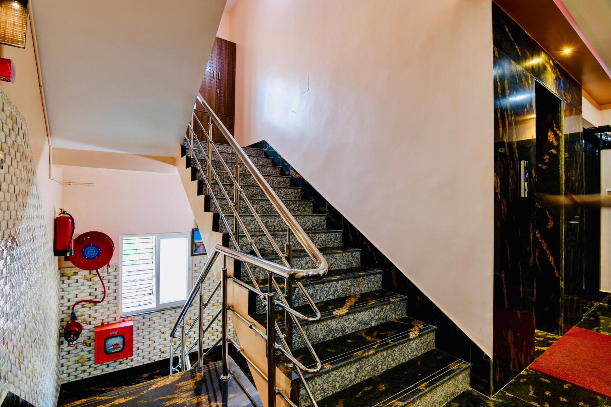 Hotel Kanan Inn 加尔各答 外观 照片